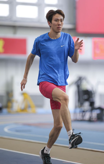 下载问鼎娱乐，全新玩法等你来体验